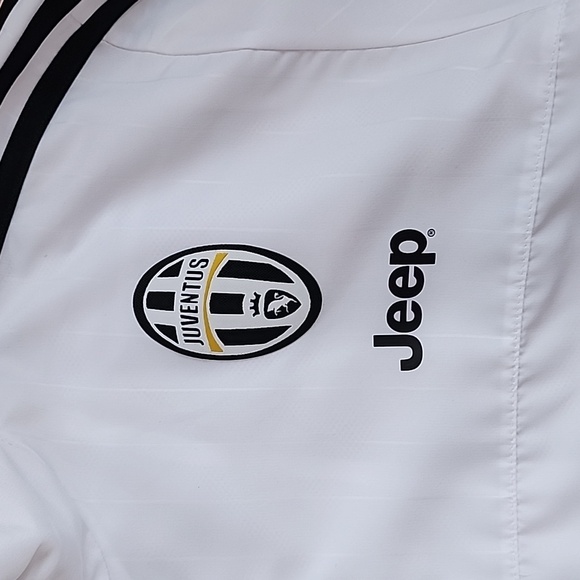 Juventus 2015-16 Training Jacket - Picture 5 of 6